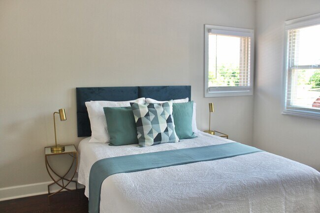 Building Photo - Rosedale