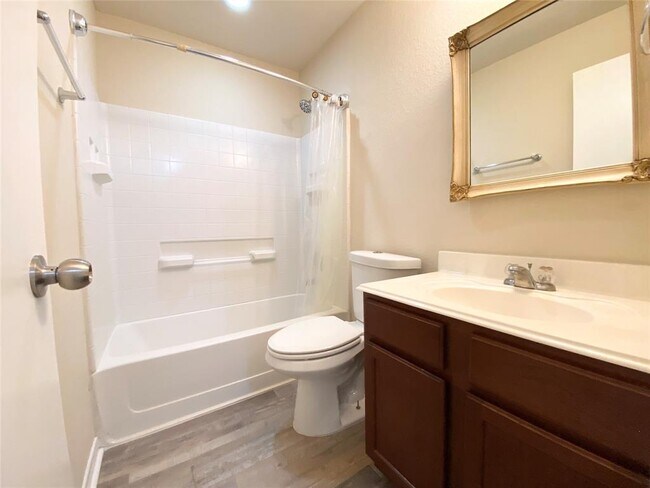 Building Photo - 8119 Yaupon View Dr