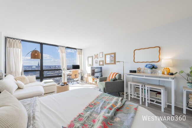 Building Photo - 1636 N Wells-2302