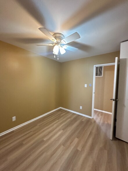 Building Photo - 1204 N 6th St