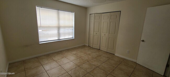 Building Photo - 1030 4th St