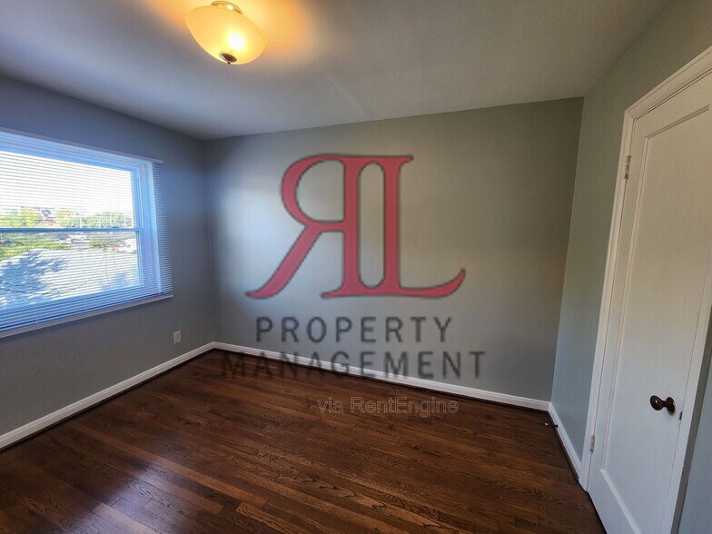 Building Photo - 624 Chatham Rd