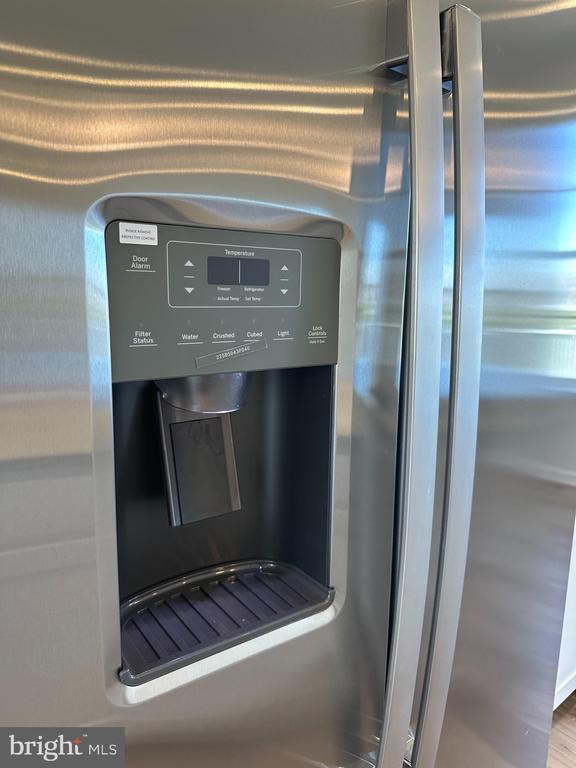 Building Photo - 439 Seeback Dr