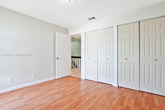 Building Photo - 833 NW 82nd Ave