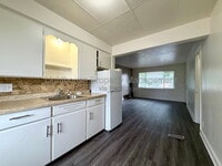 Building Photo - 1205 Ottillia St SE