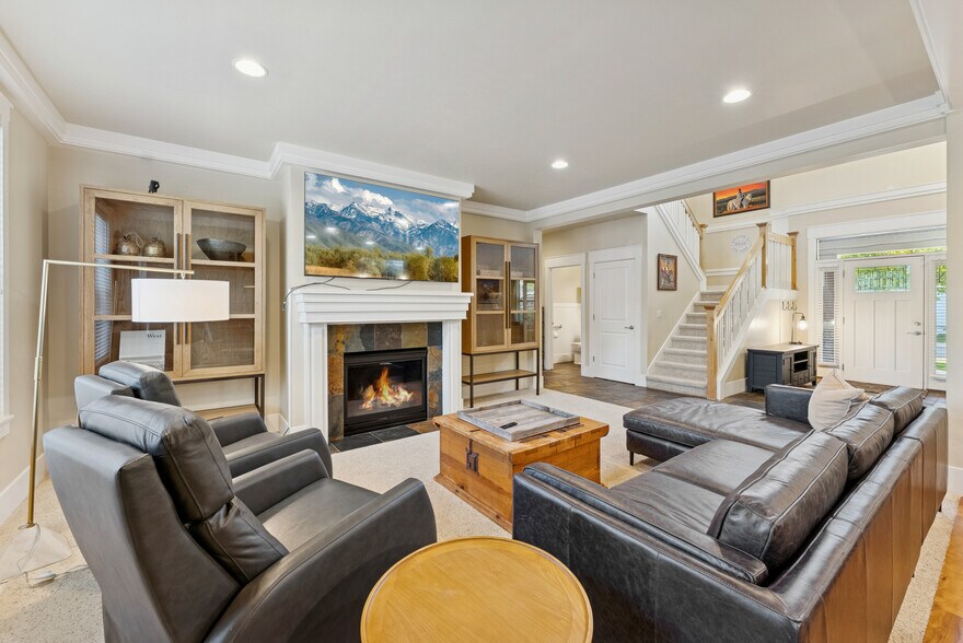 Building Photo - 541 Craftsman Way