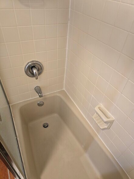 Building Photo - 933 Cypress Grove Dr