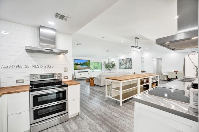 Building Photo - 22421 SW 184th Ave