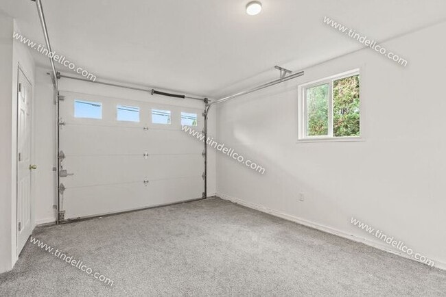 Building Photo - Gladstone Charmer | 3 Bedroom 2 Bathroom H...
