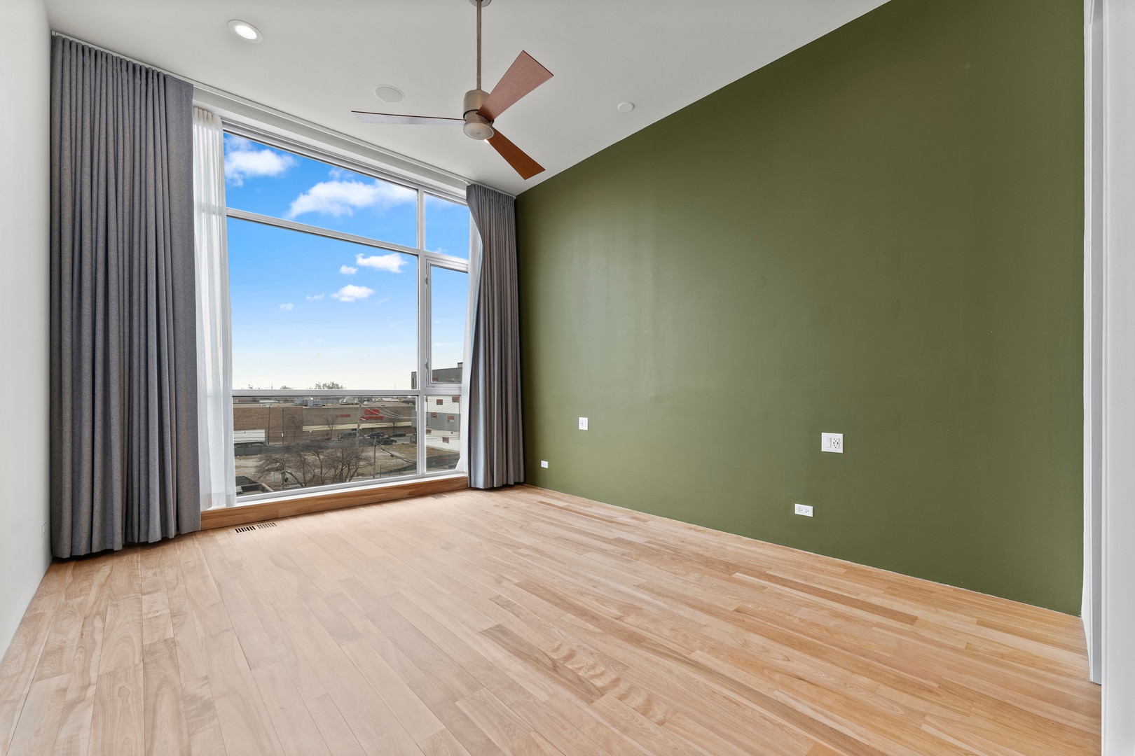 Building Photo - 2408 W Rice St