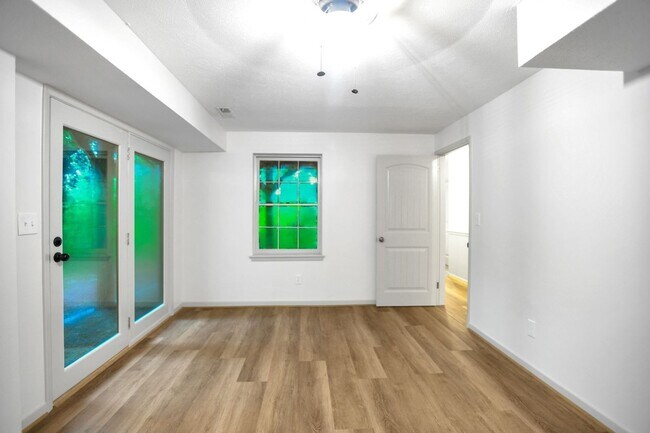 Building Photo - Charming 2BR House in Tryon
