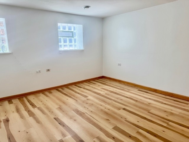 Building Photo - 5618 N Artesian Ave