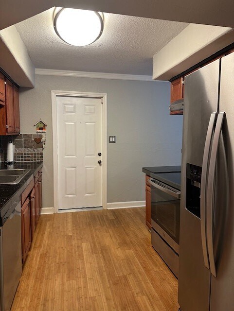 Building Photo - 14203 Briarsage Ct