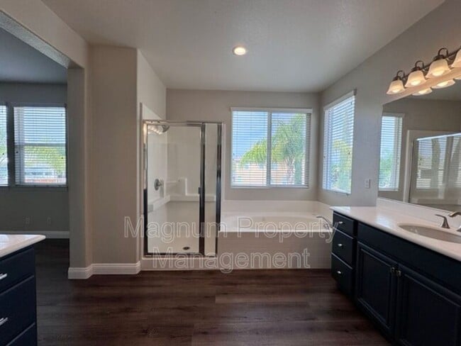 Building Photo - 34333 Northhaven Dr