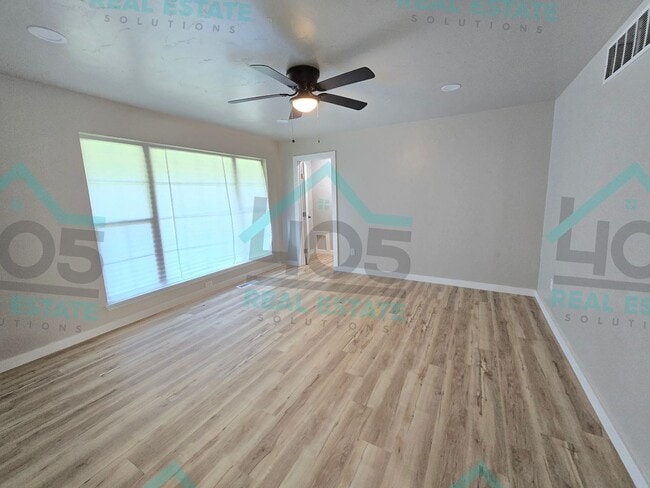 Building Photo - 3 Bedroom near Tinker AFB