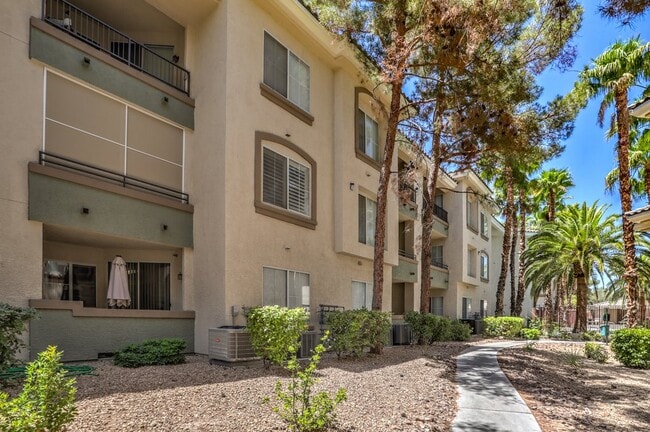 Building Photo - 7139 S Durango Dr