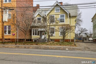 Building Photo - 784 Howard Ave