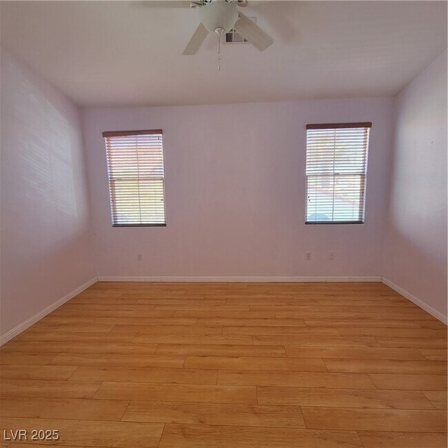 Building Photo - 8765 Villa Alex Ave