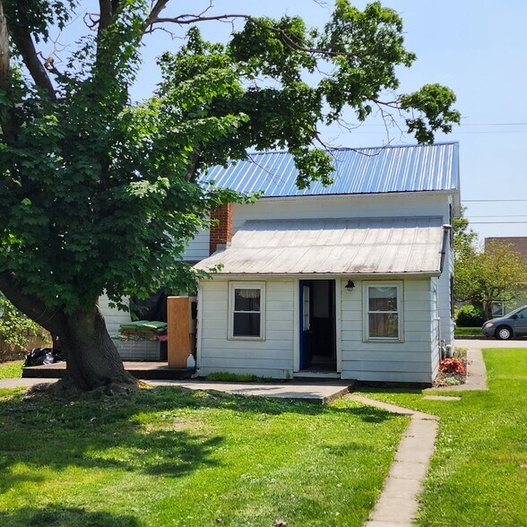 Building Photo - 21 Water St