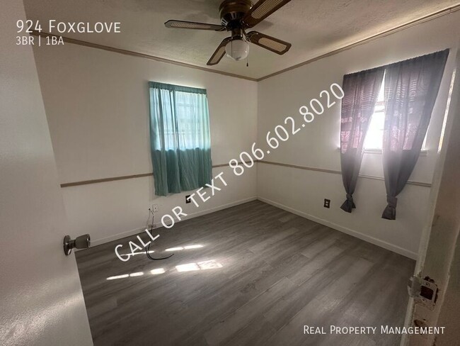 Building Photo - Large, private 3 bed 1 bath home