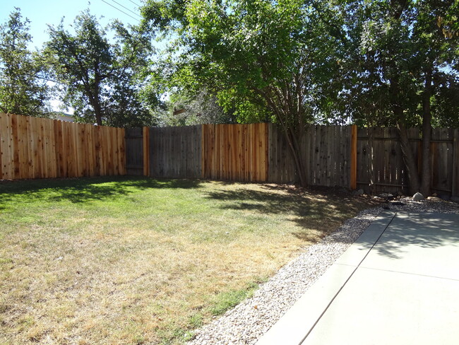 Building Photo - Huge Backyard in Folsom!