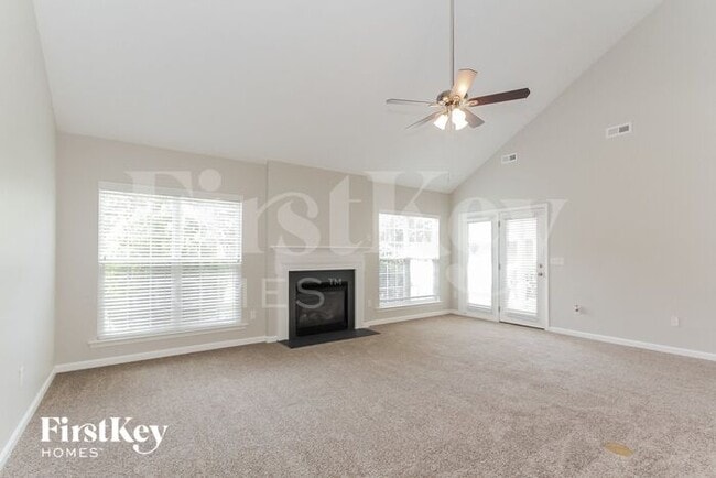 Building Photo - 104 Ivy Creek Ln