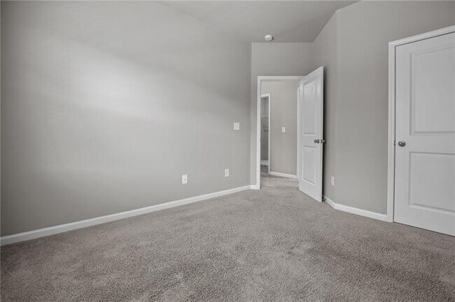 Building Photo - 1153 Chester Wy