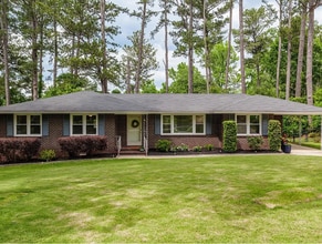 Building Photo - 3125 Edinburgh Dr
