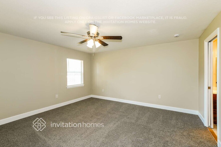 Building Photo - 3236 Forestbrook Dr N