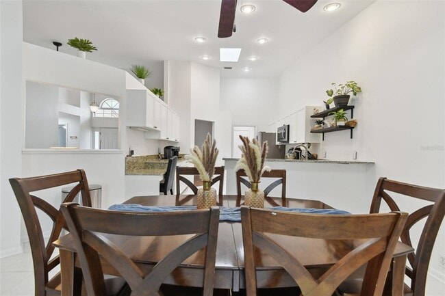 Building Photo - 4327 Murfield Dr E