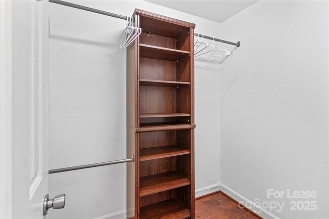 Building Photo - 709 Normandy Rd