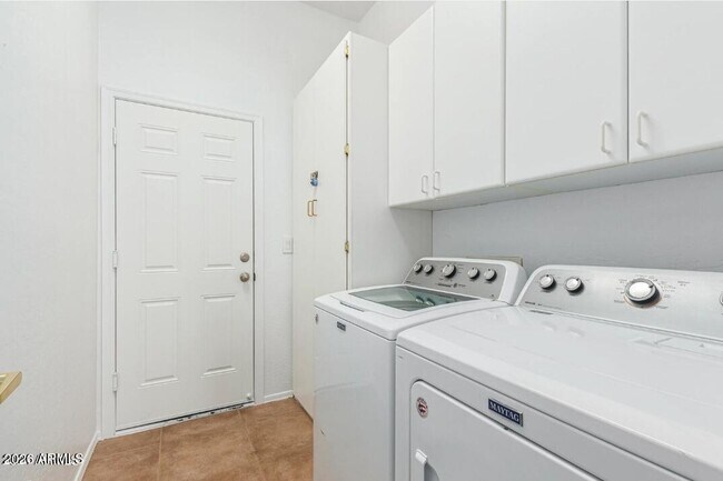 Building Photo - 41441 N Laurel Valley Way