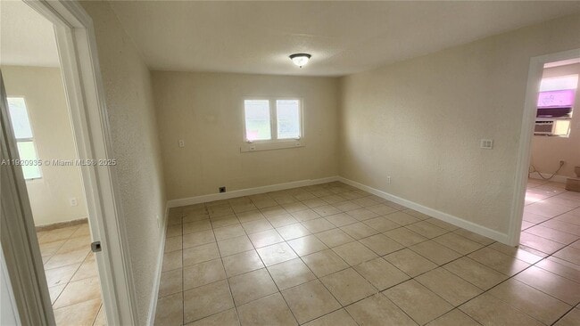 Building Photo - 829 SW 3rd St