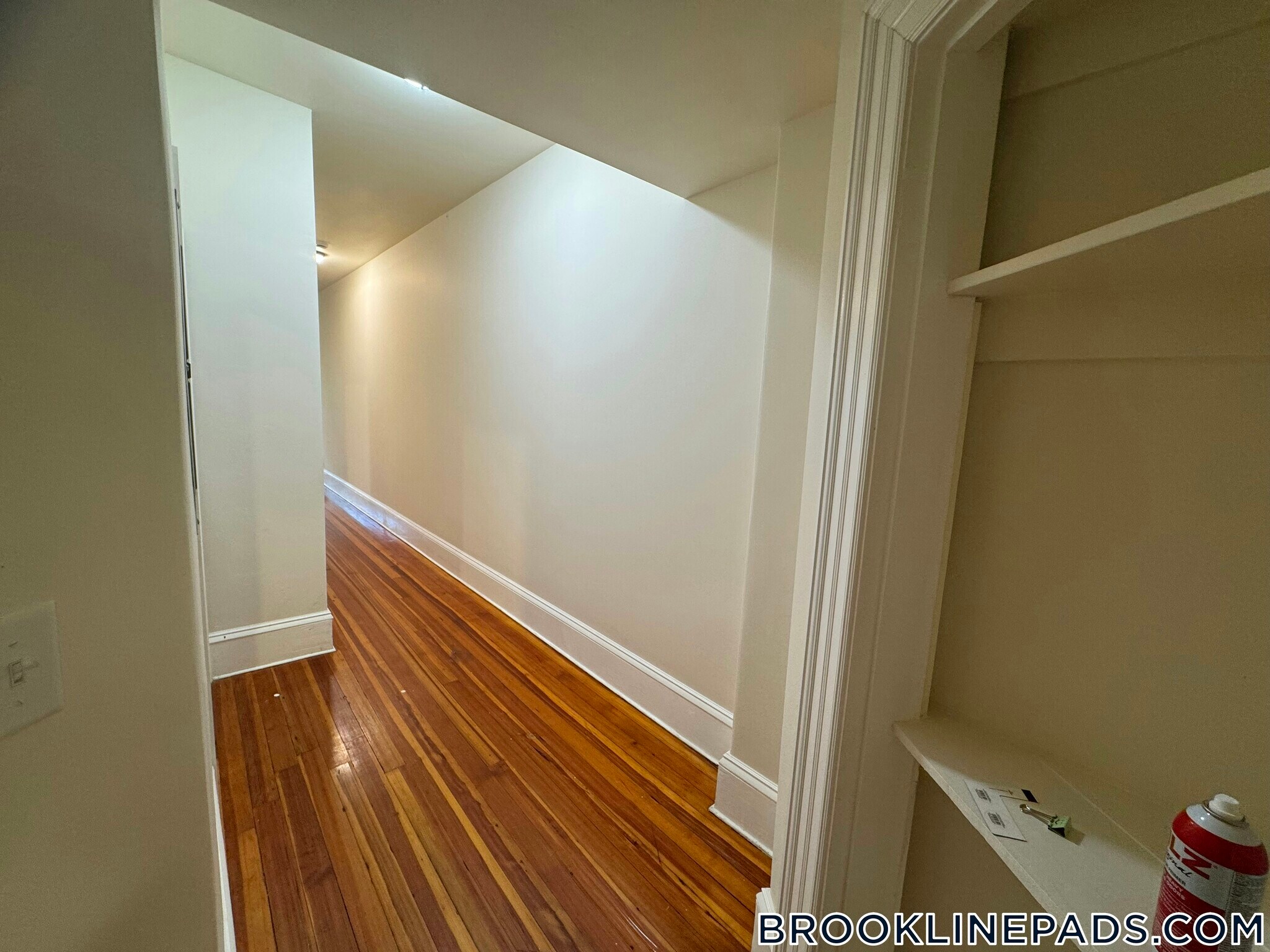Building Photo - 1463 Beacon St