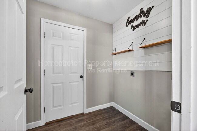 Building Photo - 120 Trotters Creek Ln