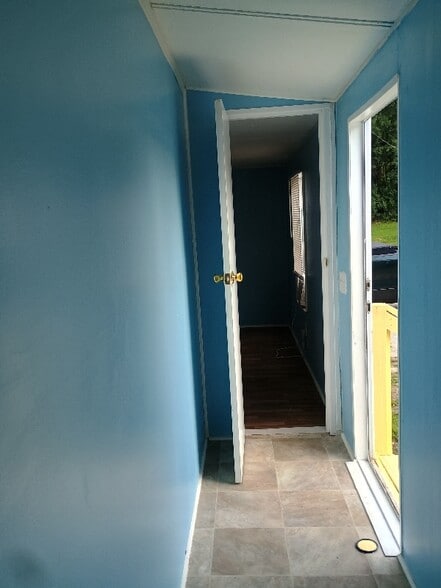 Building Photo - 113 Stephanie Ct