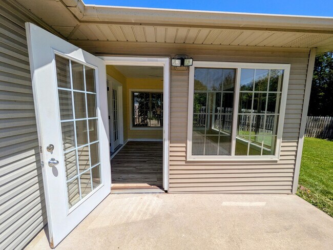 Building Photo - 2504 Feldspar Ct