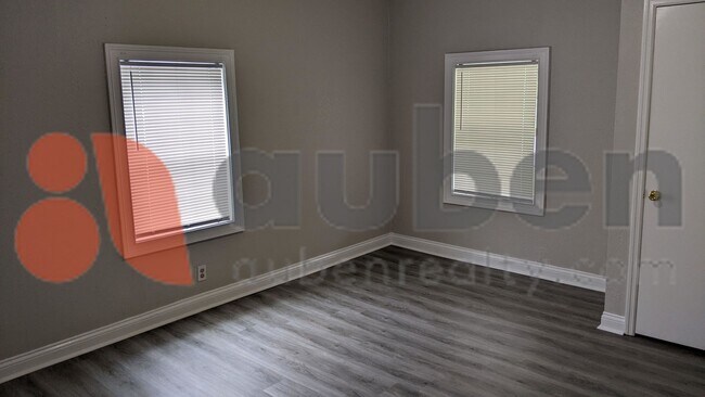 Building Photo - 110 Hogan Rd