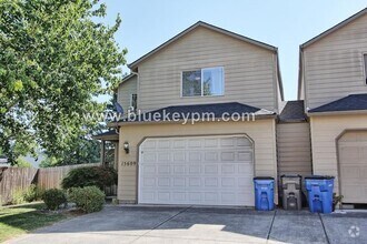 Building Photo - 3 Bed, 2.5 Bath Home Located Near Legacy S...