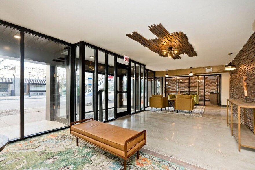 Building Photo - 5510 N Sheridan Rd