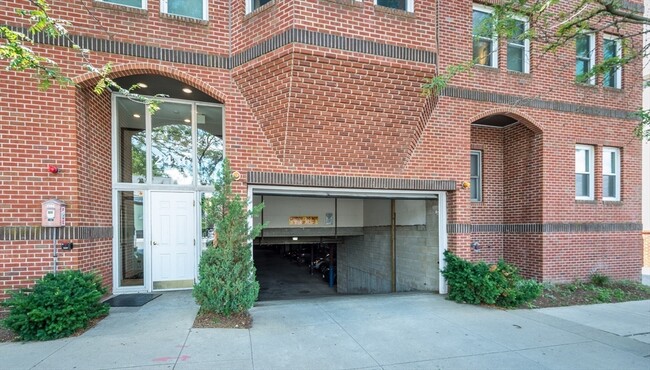 Building Photo - 2456 Massachusetts Ave