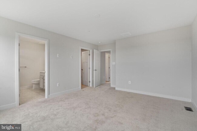 Building Photo - 1505 Wilmer Park Ln