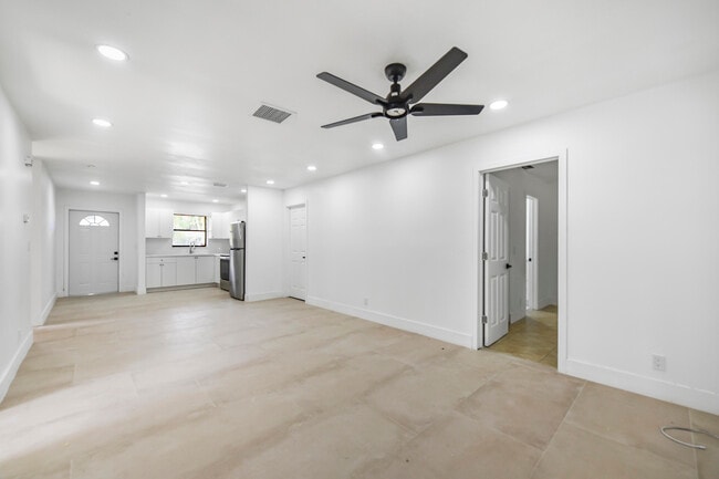 Building Photo - 12452 Guilford Way