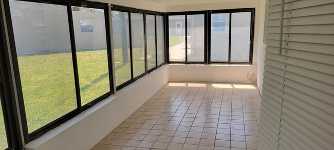 Building Photo - 2802 Imperial Cir