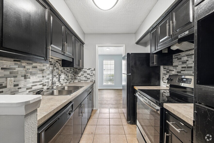 2BR, 2BA - 1,873SF - Kitchen - Boardwalk at Starcrest