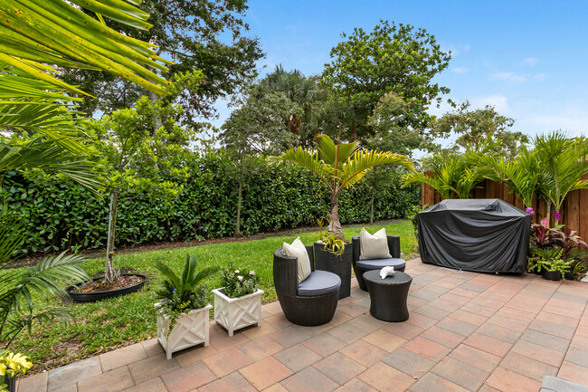 Private backyard - 3211 Santa Catalina Plz