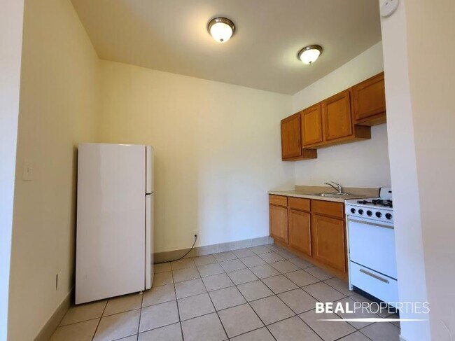 Building Photo - 0 bedroom in CHICAGO IL 60625