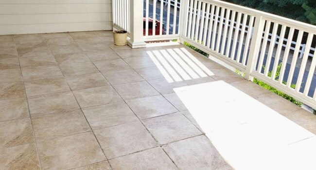 Building Photo - Coming Soon! Location! Location! Beautiful townhouse in a quiet neighborhood in West Cary off of ...