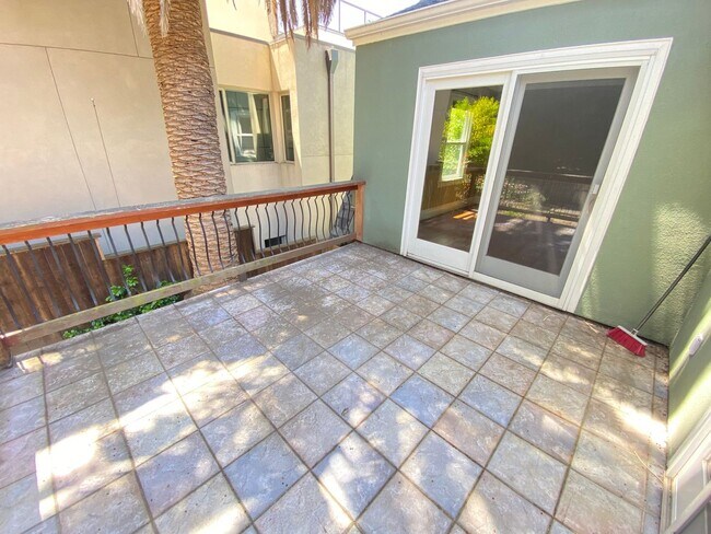 Building Photo - Advent - Four Bedroom Home W/ Incredibly L...