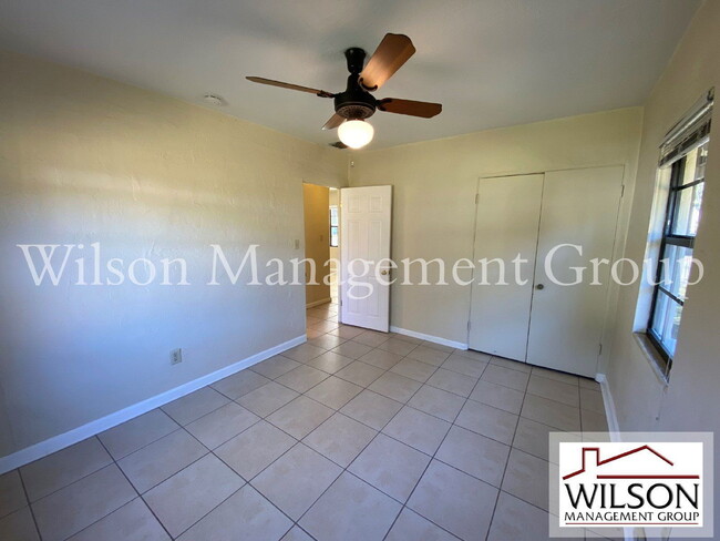 Building Photo - 419 Westminster St